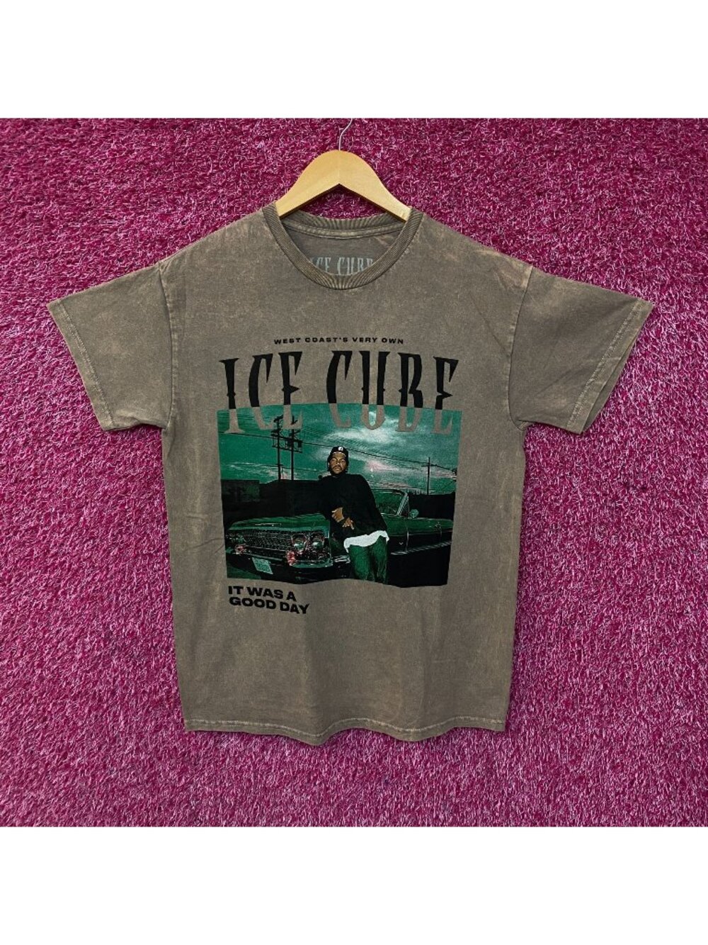 Ice Cube "It Was A Good Day" Graphic Acid-Wash T-Shirt Medium